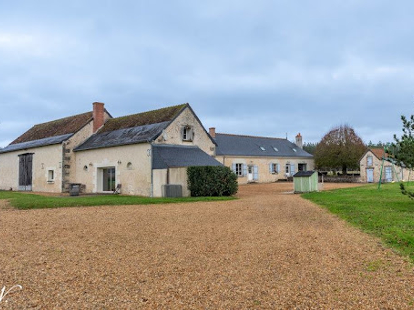 Maison à vendre - 15 pièces - 318m2 - Ambillou (37340)