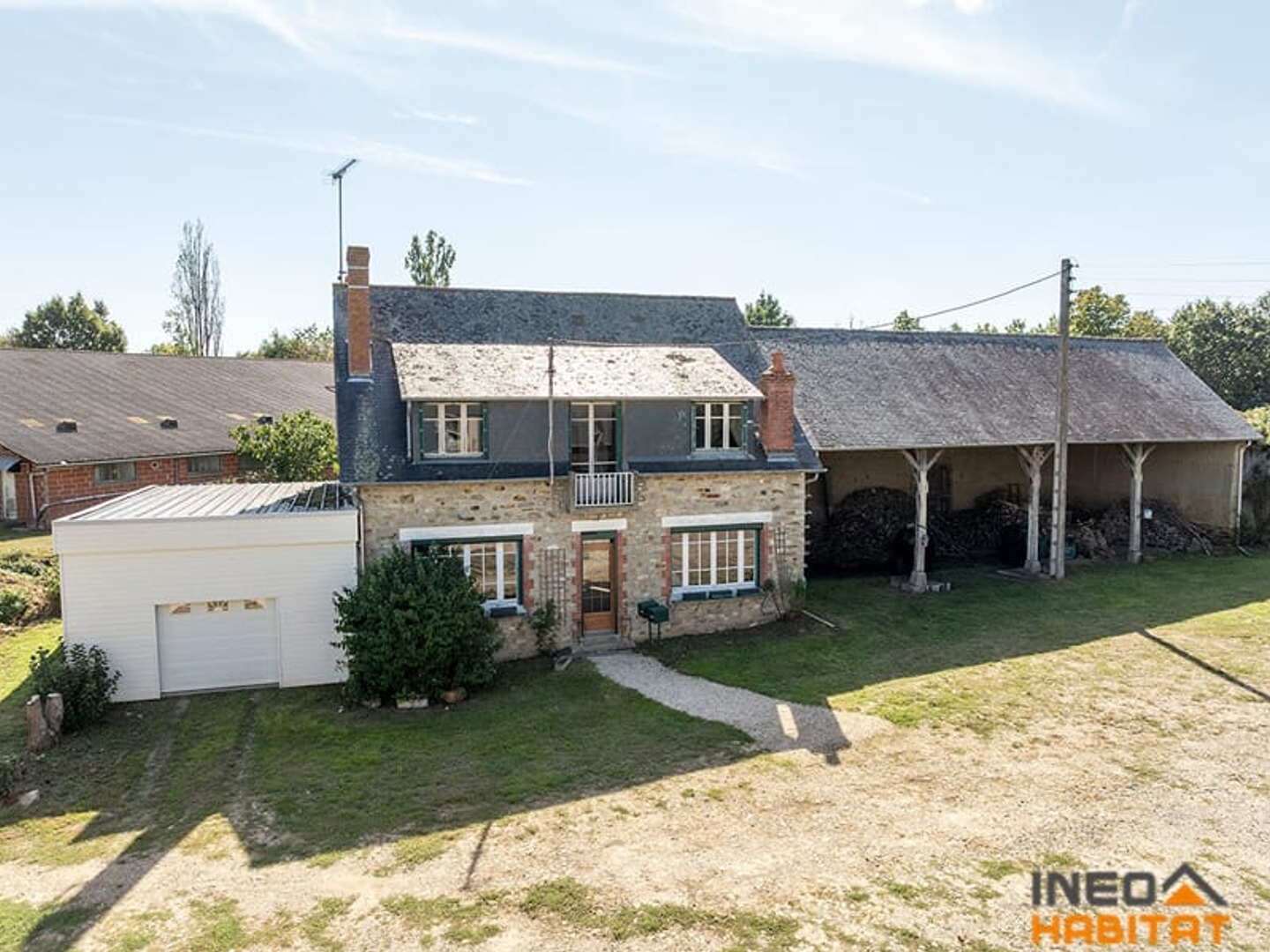 Maison à vendre - 14 pièces - 250m2 - La Mézière (35520)