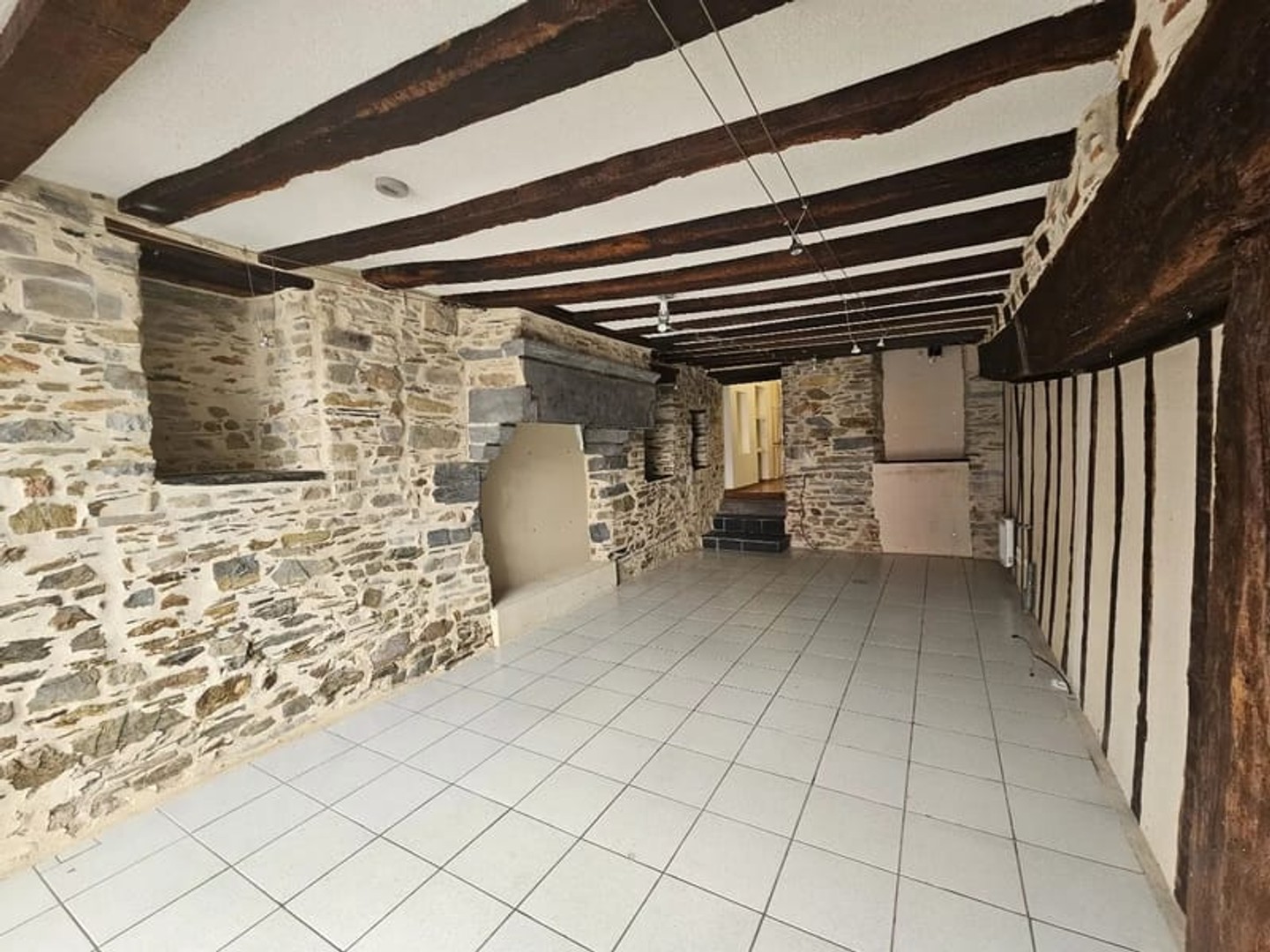 Magasin à vendre - 2 pièces - 68m2 - Châteaubriant (44110)