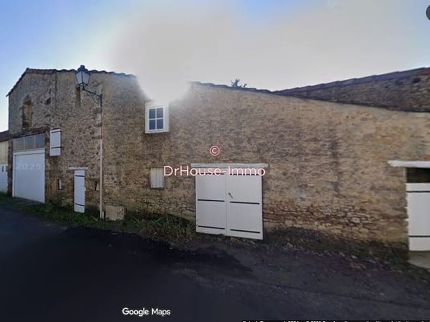 Parking / garage / box à vendre - 50m2 - Sigournais (85110)