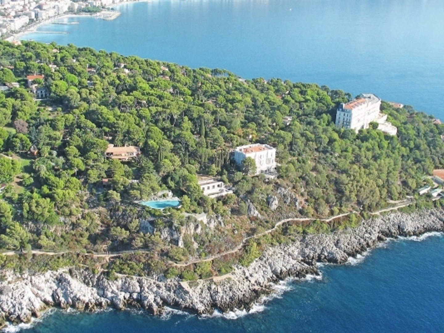 CAP MARTIN - VILLA DE MAÎTRE PIEDS DANS L'EAU