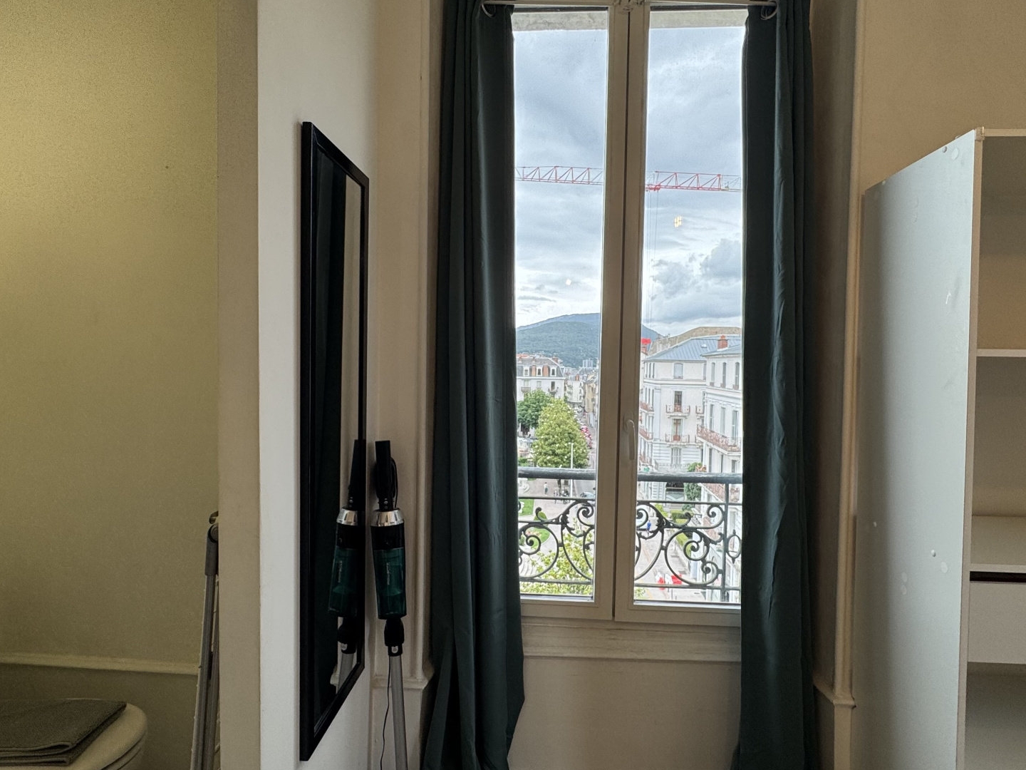 Studio meublé de 21,70 m2 au Grand Hôtel Hyper centre d'Ai