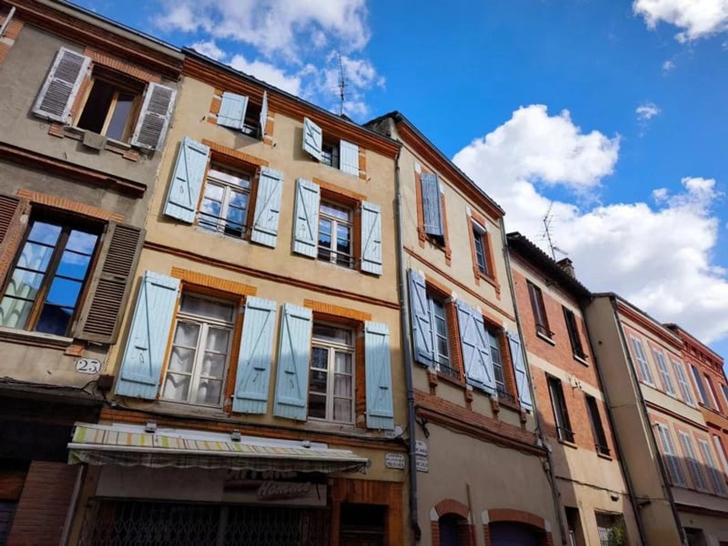 Magasin à vendre - 1200m2 - Toulouse (31000)