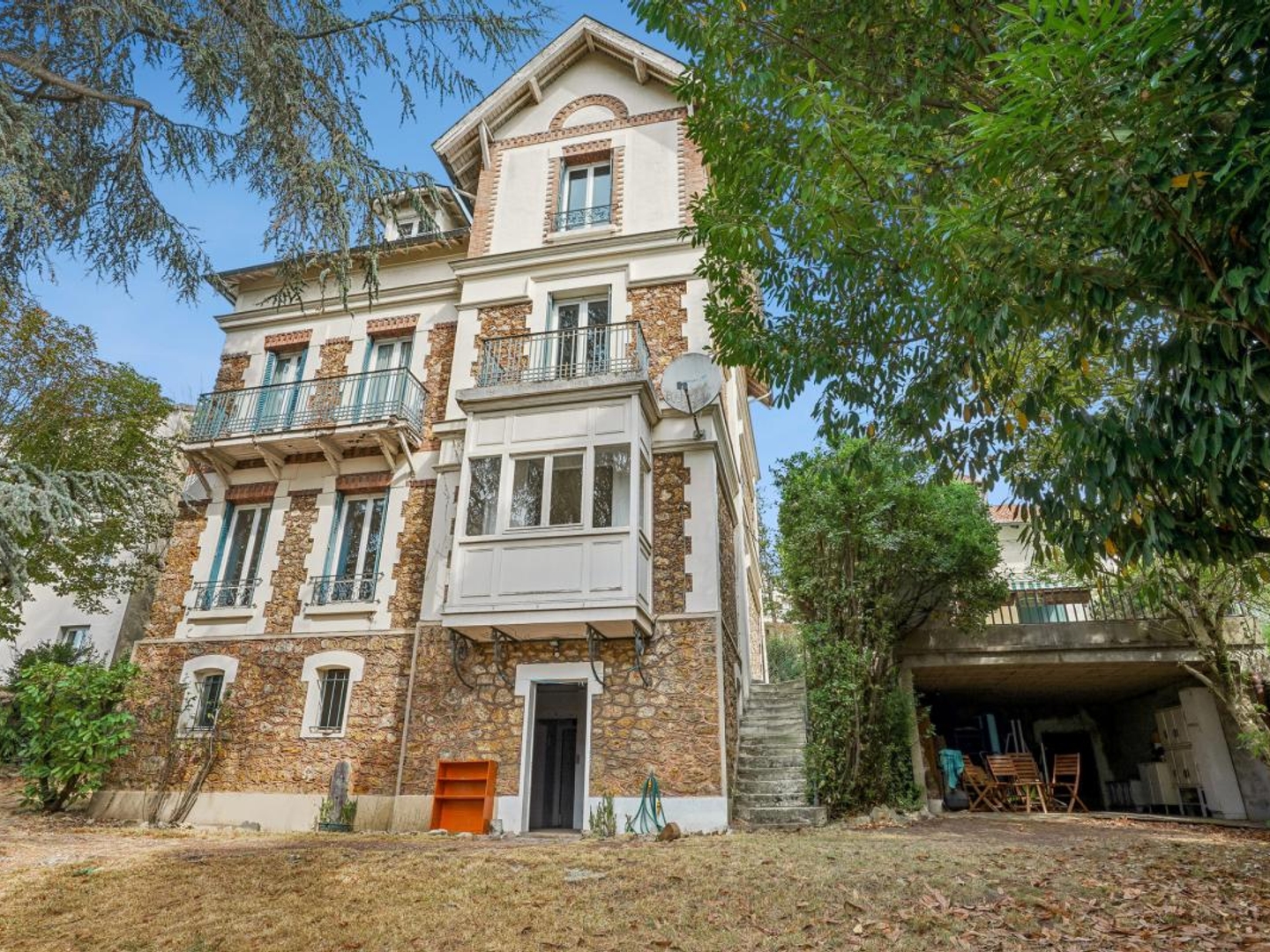 Maison 14 pièces 356 m²