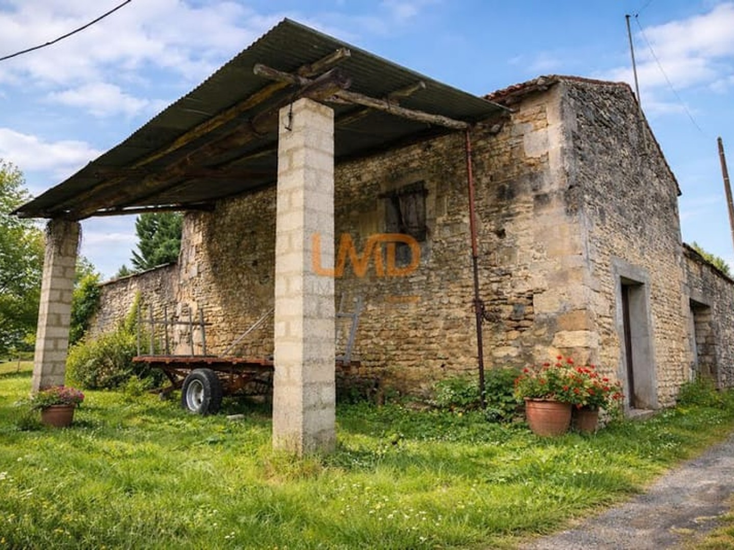 Maison à vendre - 4 pièces - 130m2 - La Chapelle-Des-Pots (17100)