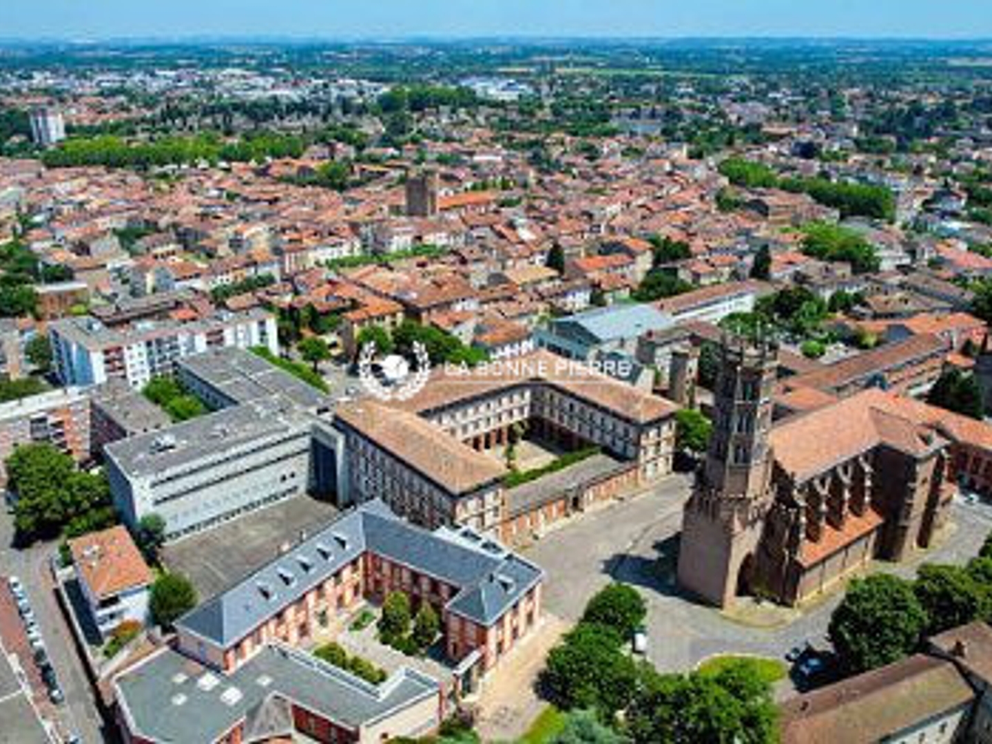Immobilier Professionnel à vendre La Tour-du-Crieu