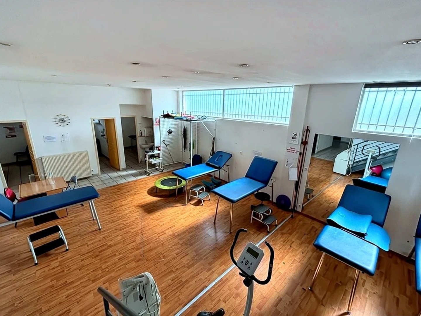 Locaux à vendre - 14 pièces - 480m2 - Arles (13200)
