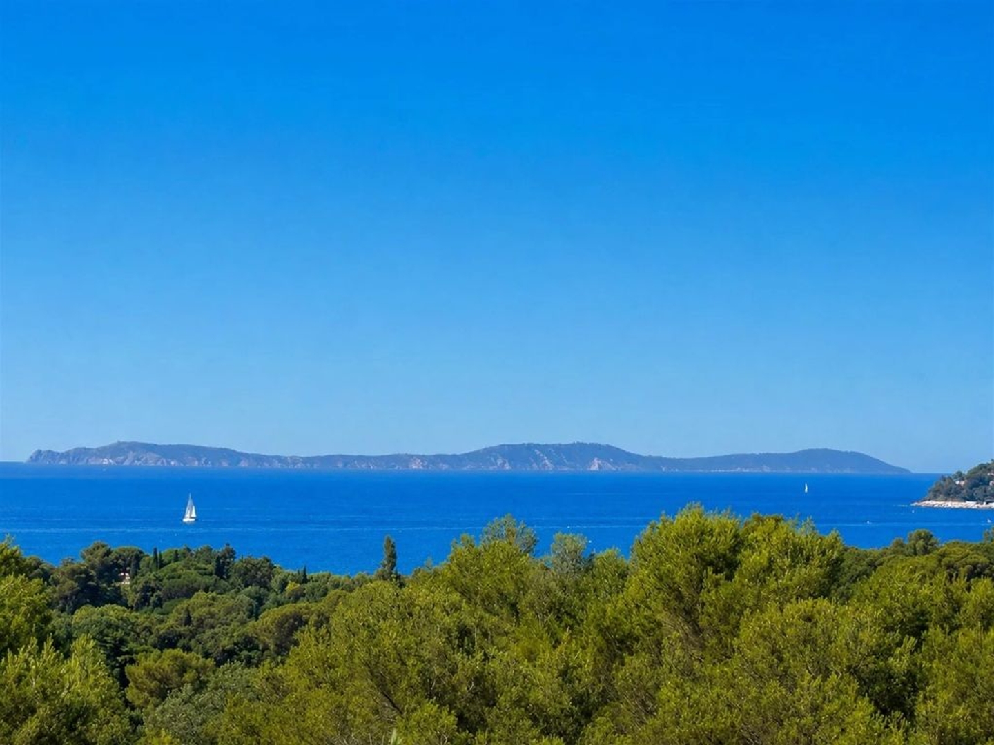 Villa 9 pièces 240 m²