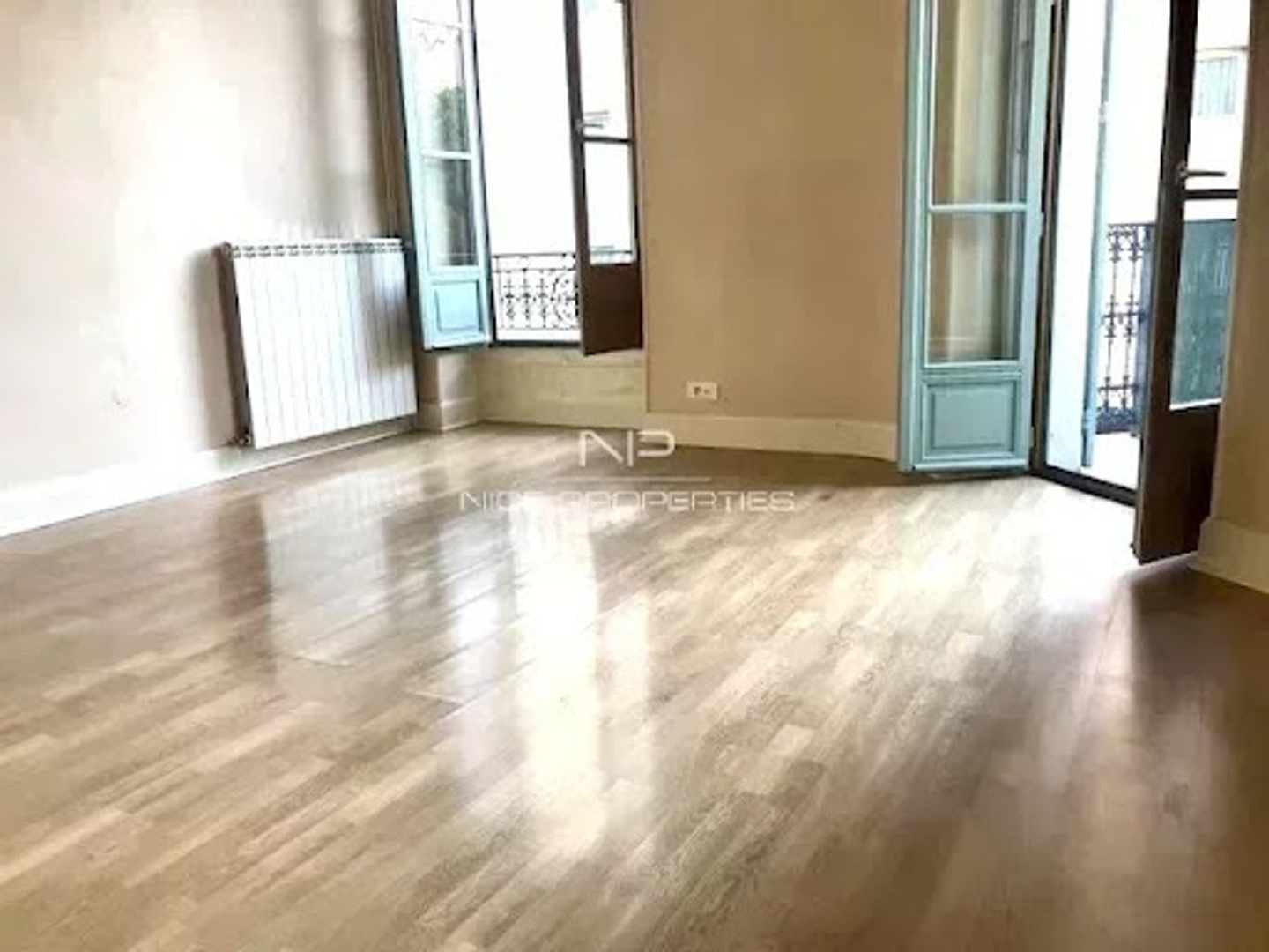 Maison à vendre - 28 pièces - 663m2 - Nice (06300)