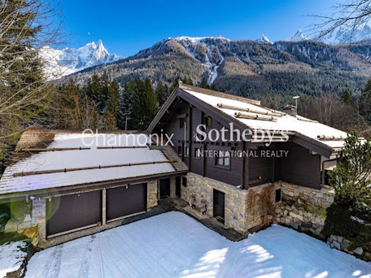 Chalet 7 pièces 342 m²