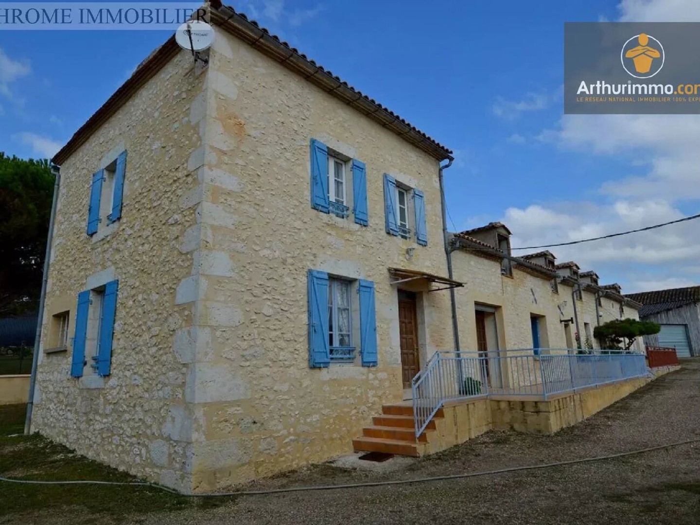 Maison à vendre - 1 pièce - 305m2 - Duras (47120)