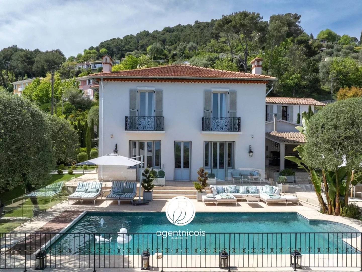 Èze // Villa 5 pièces / Rénovée / Vue Mer / Piscine / Dépendance