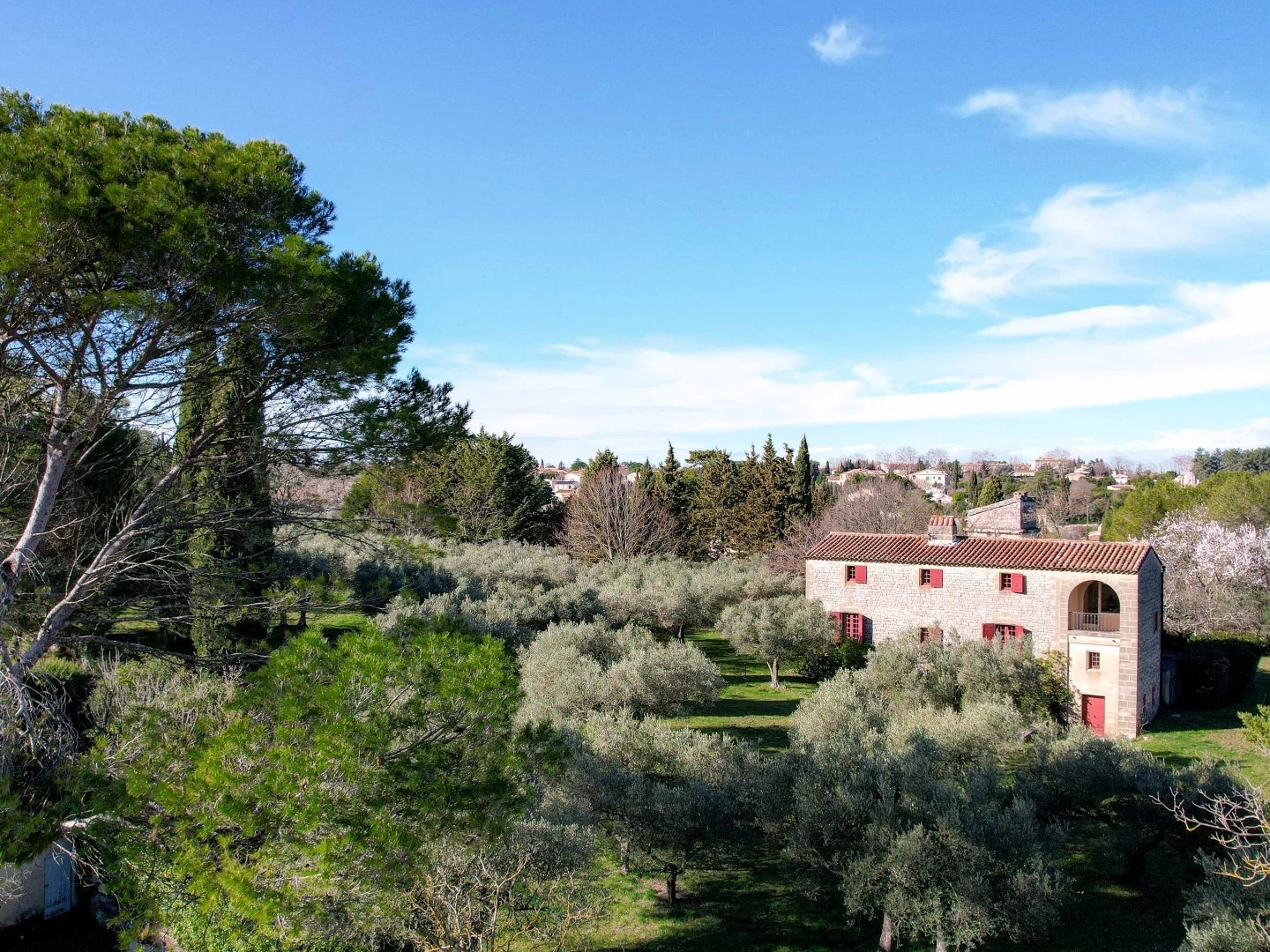 Maison à vendre - 208m2 - Uzès (30700)