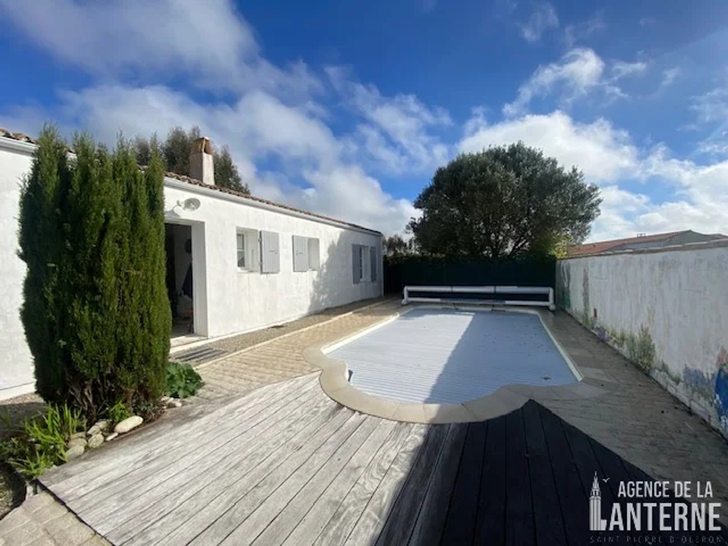 Maison à vendre - 4 pièces - 104m2 - Saint-Pierre-D'ol... (17310)