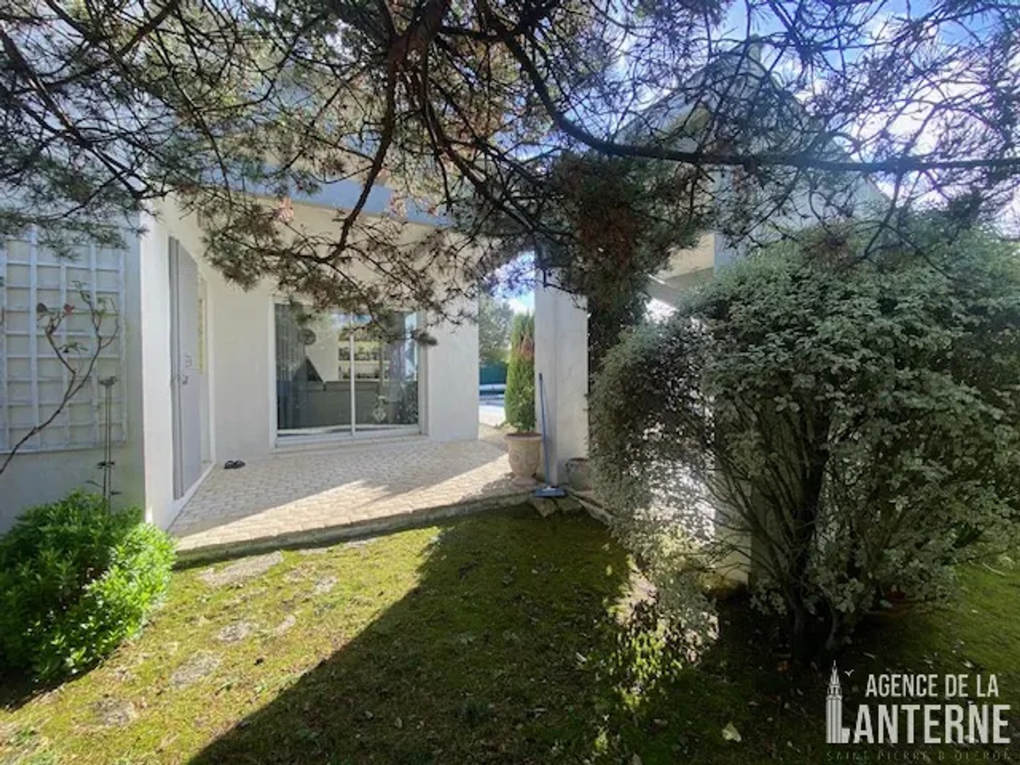 Maison à vendre - 4 pièces - 104m2 - Saint-Pierre-D'ol... (17310)
