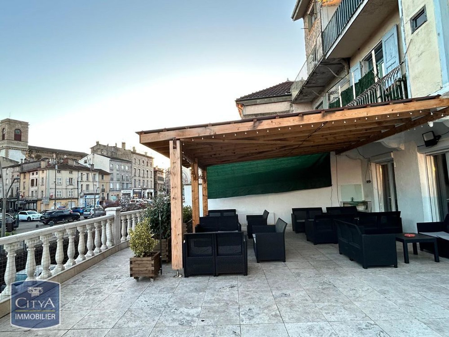 Immeuble à vendre - 412m2 - Rive-De-Gier (42800)