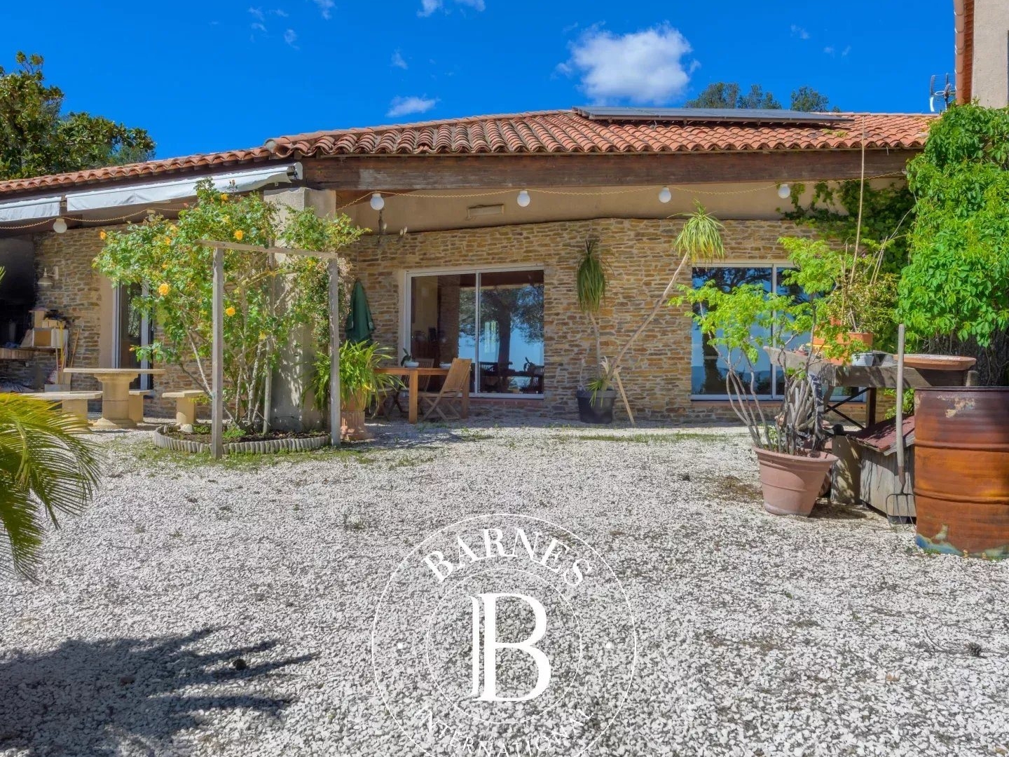 Maison à vendre - 6 pièces - 320m2 - Hyères (83400)