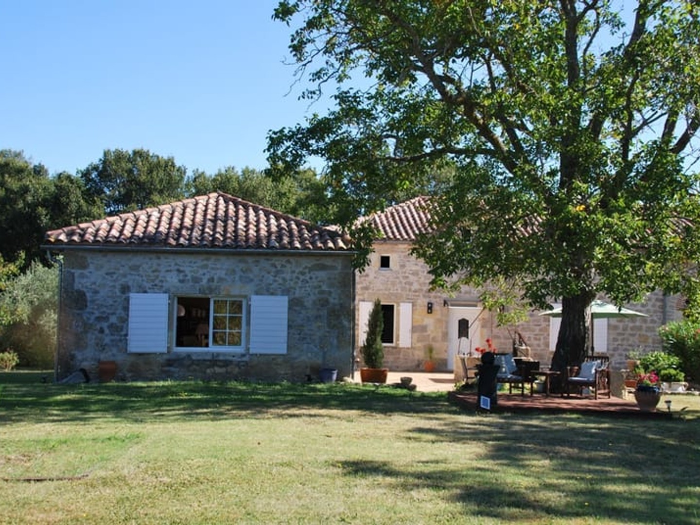 Maison à vendre - 14 pièces - 500m2 - Montpezat (47360)