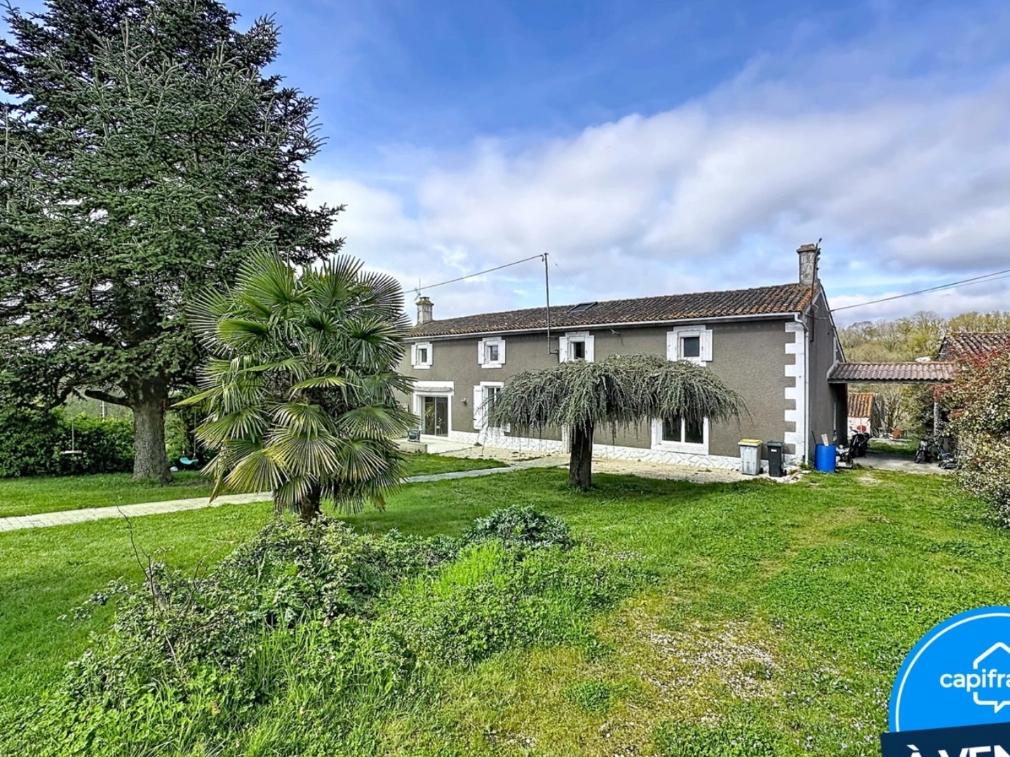 Maison à vendre - 6 pièces - 196m2 - Saint-Maixent-L'é... (79400)