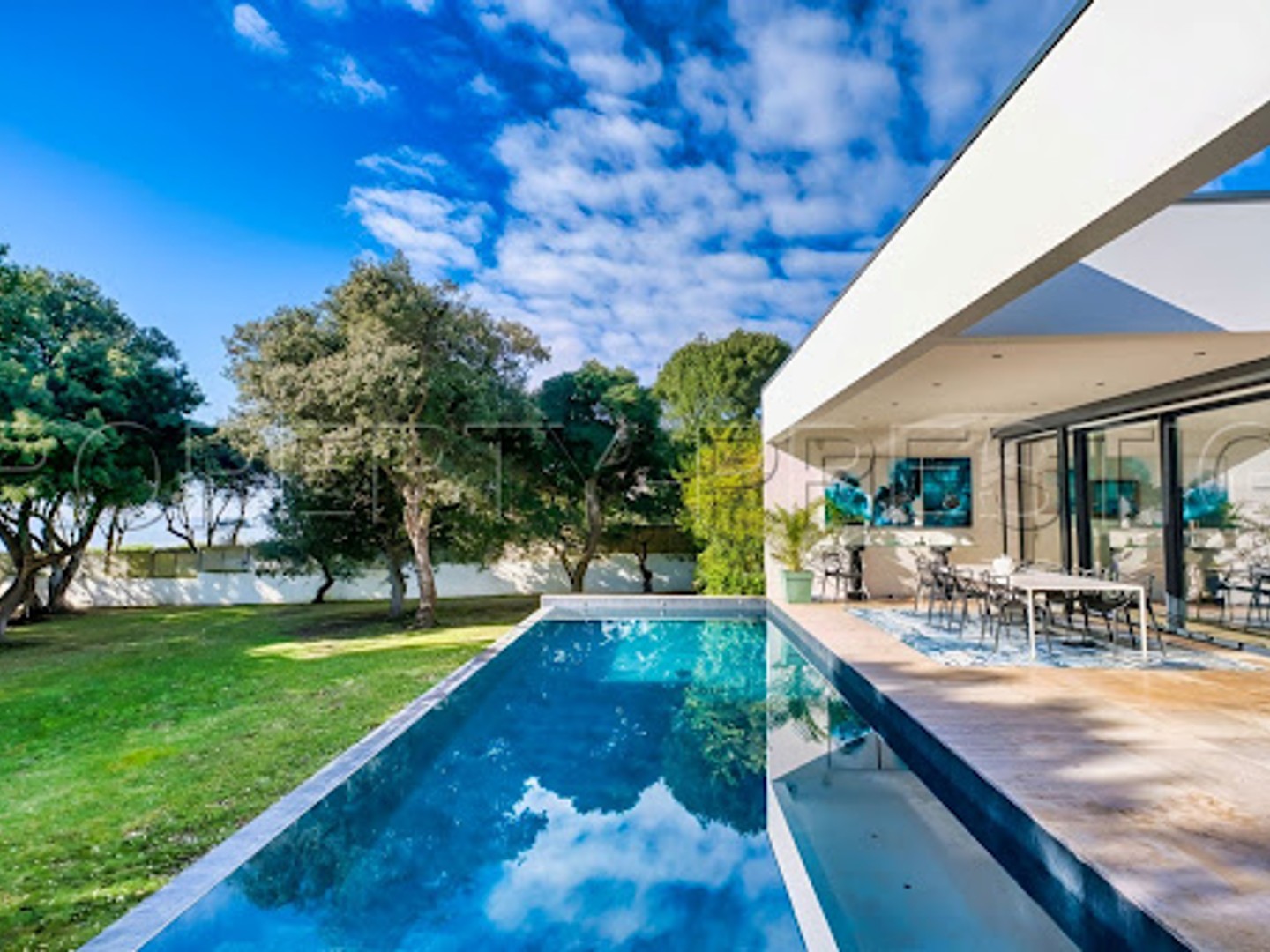 Maison à vendre - 1 pièce - 540m2 - Saint-Palais-Sur-Mer (17420)