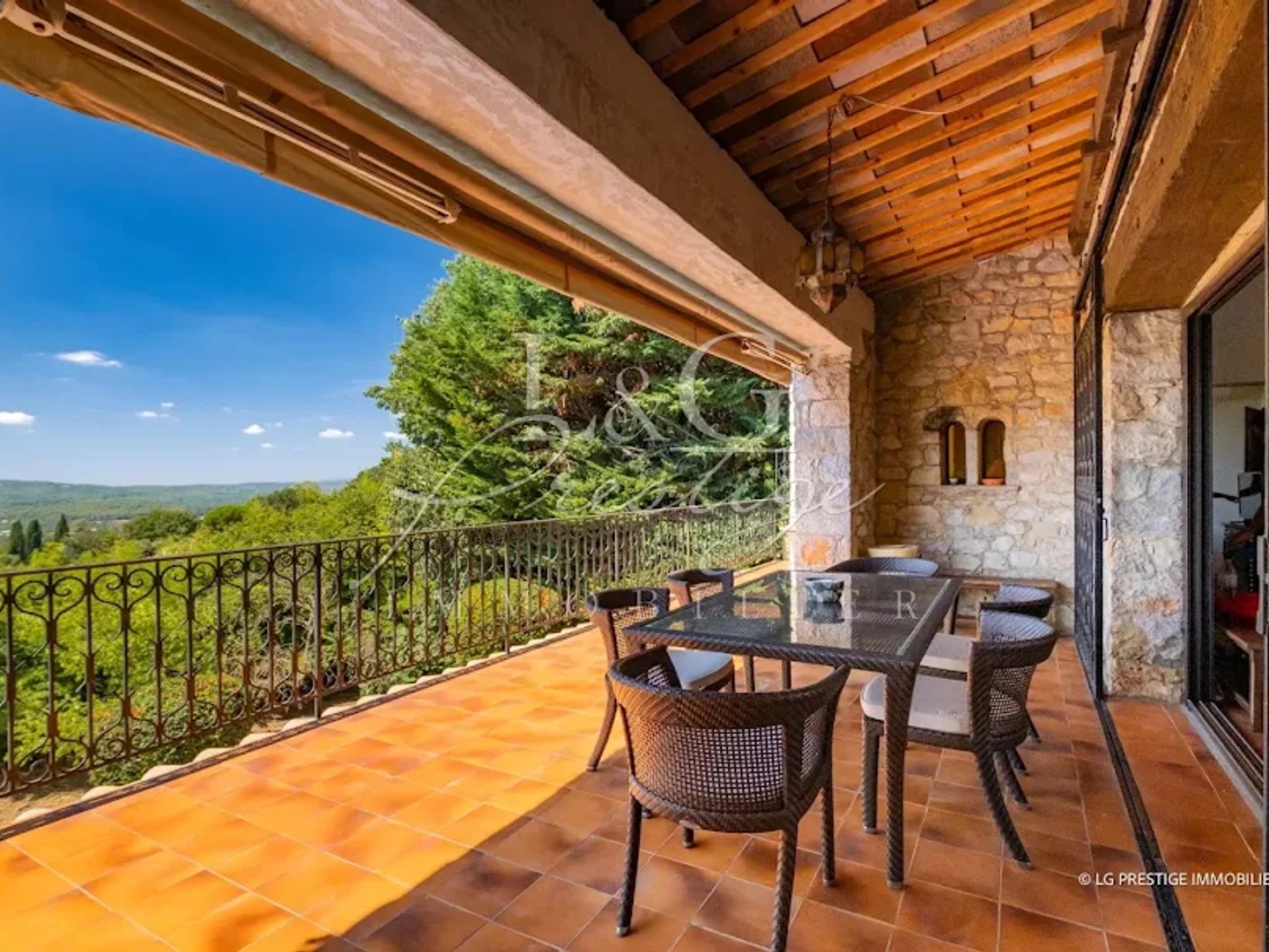 Maison à vendre - 5 pièces - 111m2 - Montauroux (83440)