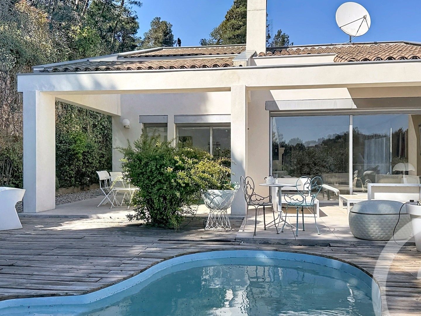 Maison à vendre - 9 pièces - 173m2 - Châteaurenard (13160)