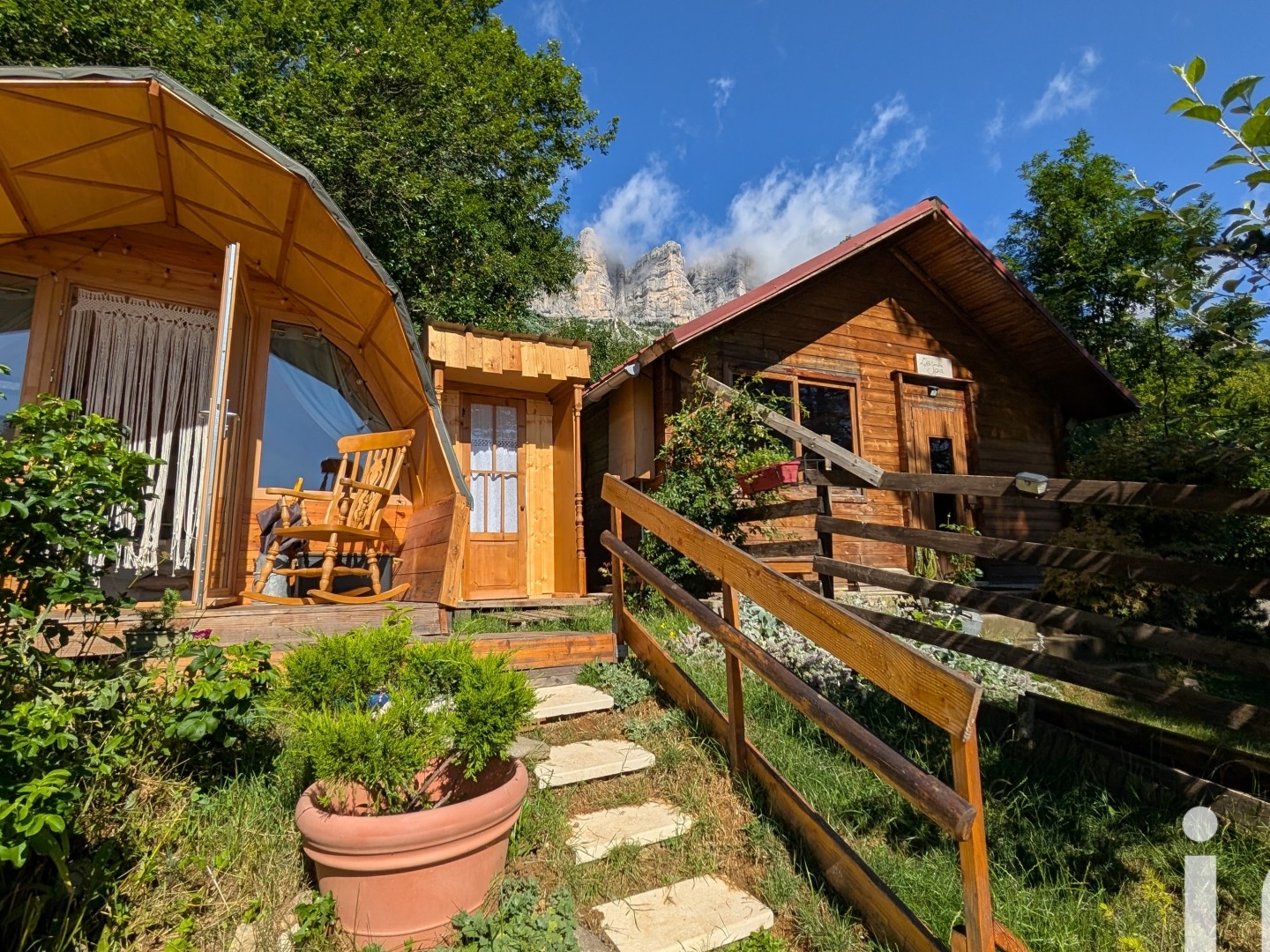 Maison à vendre - 9 pièces - 199m2 - Saint-Andéol (38650)