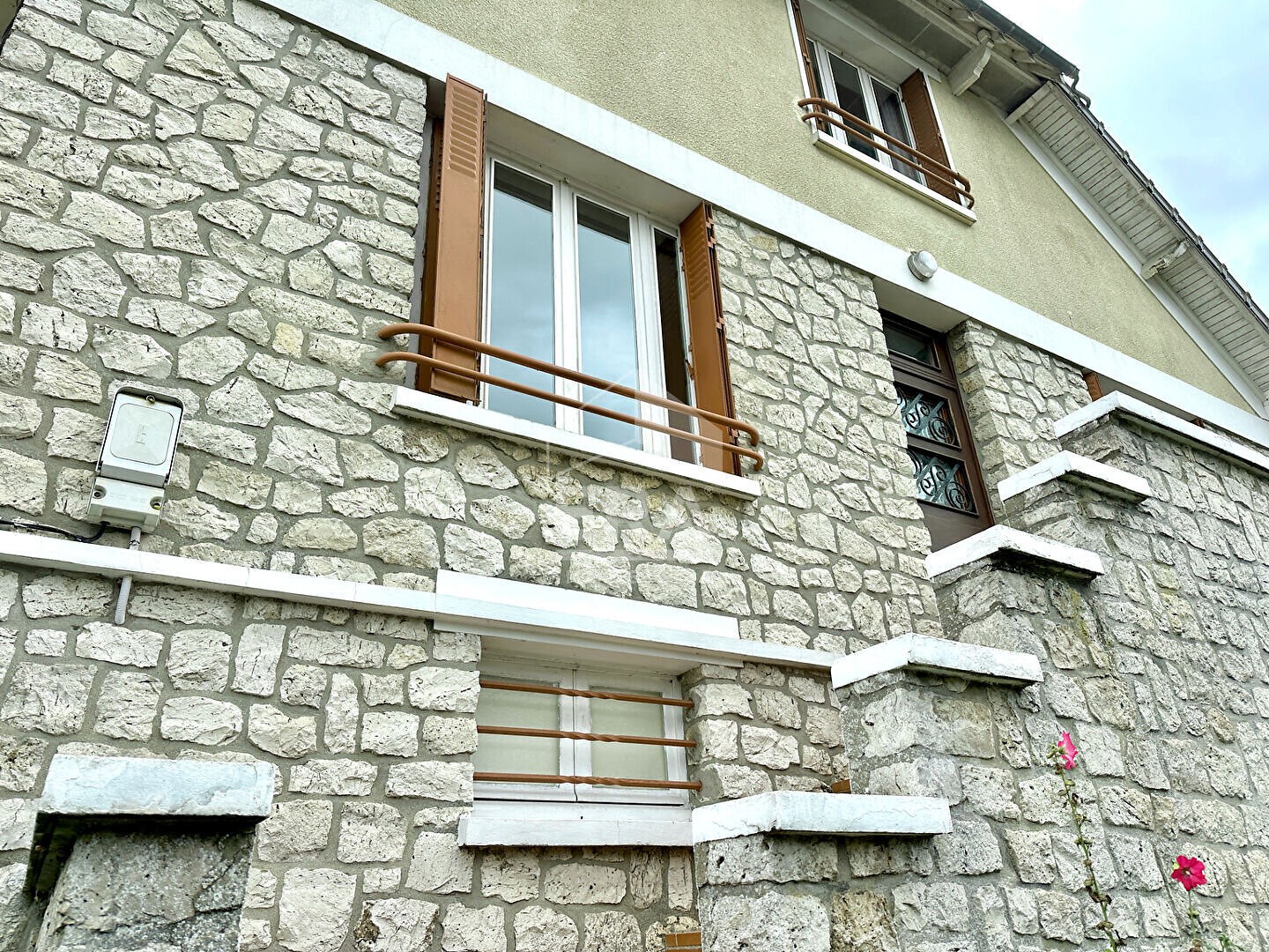 Maison à vendre - 4 pièces - 97m2 - Saint-Pierre-Lès-... (77140)