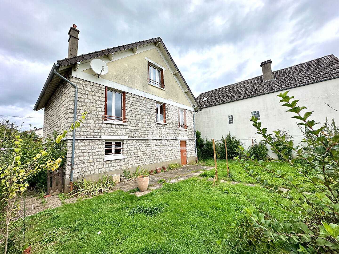 Maison à vendre - 4 pièces - 97m2 - Saint-Pierre-Lès-... (77140)