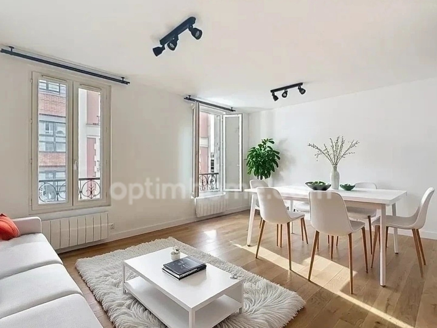 PARIS 18EME : Appartement refait à neuf, 3 pièces