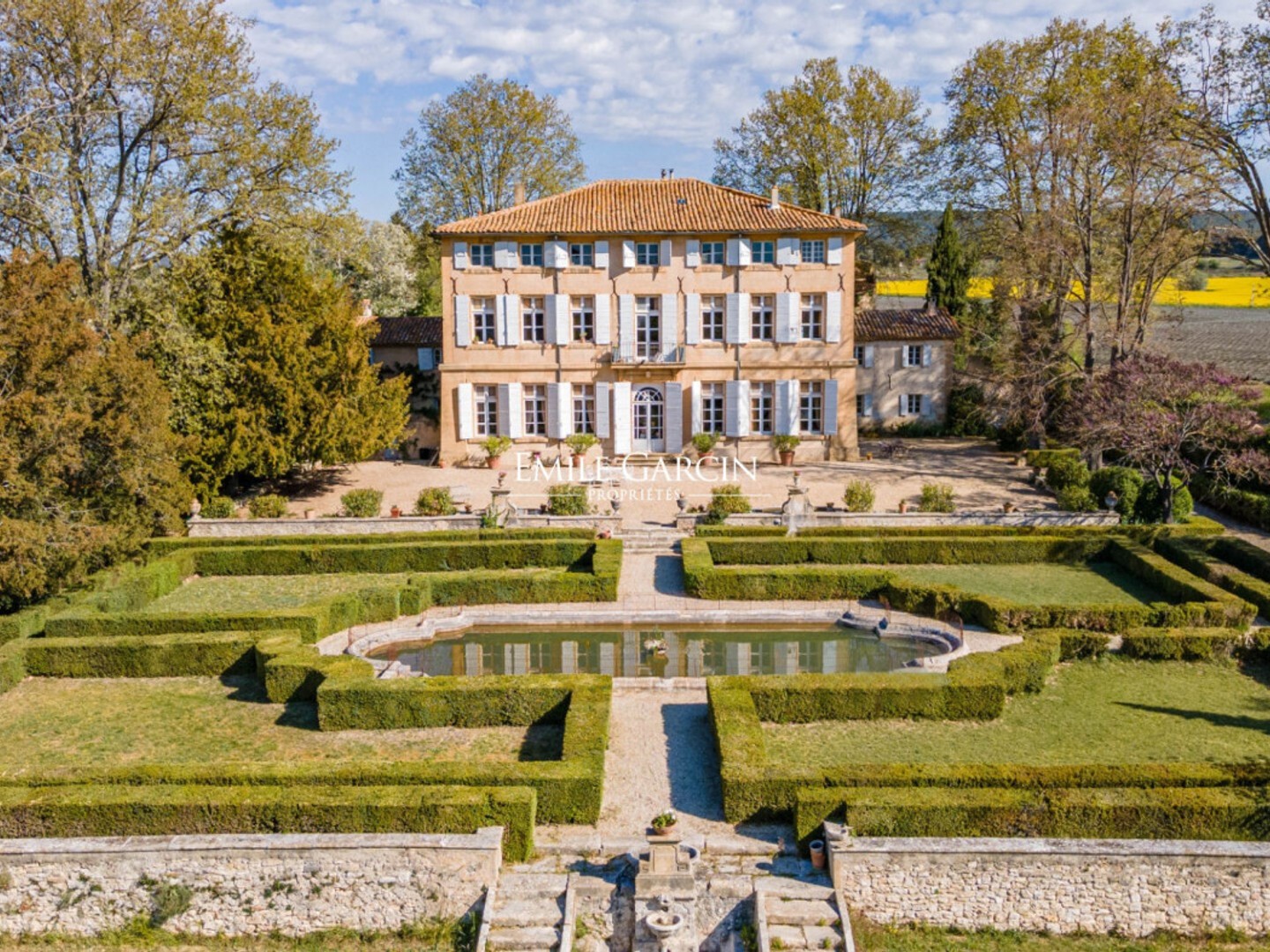 Maison à vendre - 33 pièces - 1000m2 - Aix-En-Provence (13540)