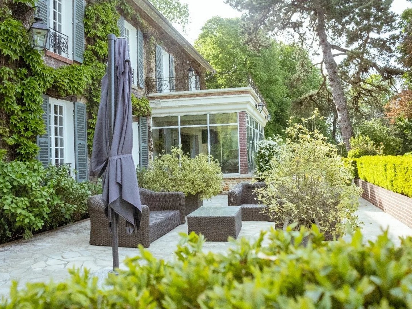 Maison à vendre - 11 pièces - 333m2 - Férolles-Attilly (77150)