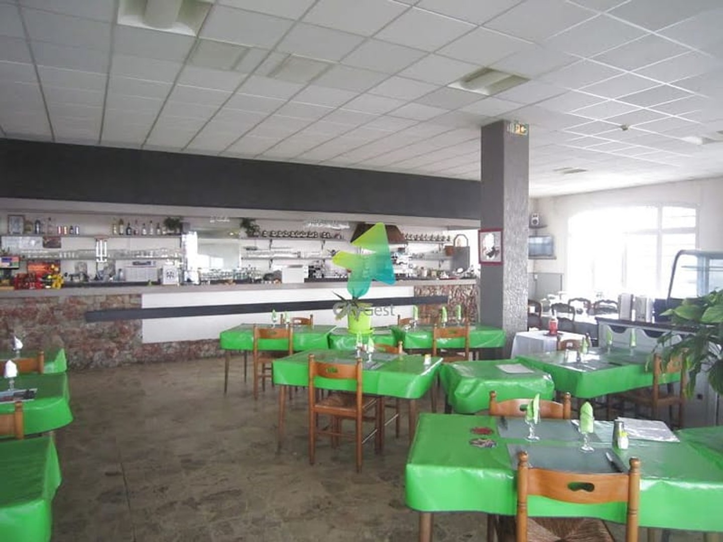Locaux à vendre - 3 pièces - 1500m2 - Lézignan-Corbières (11200)