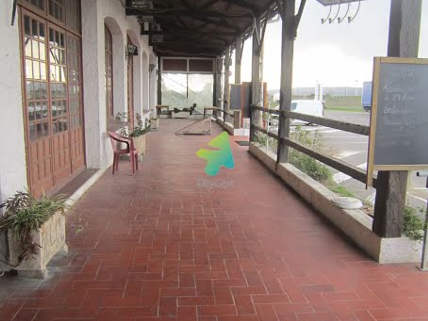 Locaux à vendre - 3 pièces - 1500m2 - Lézignan-Corbières (11200)