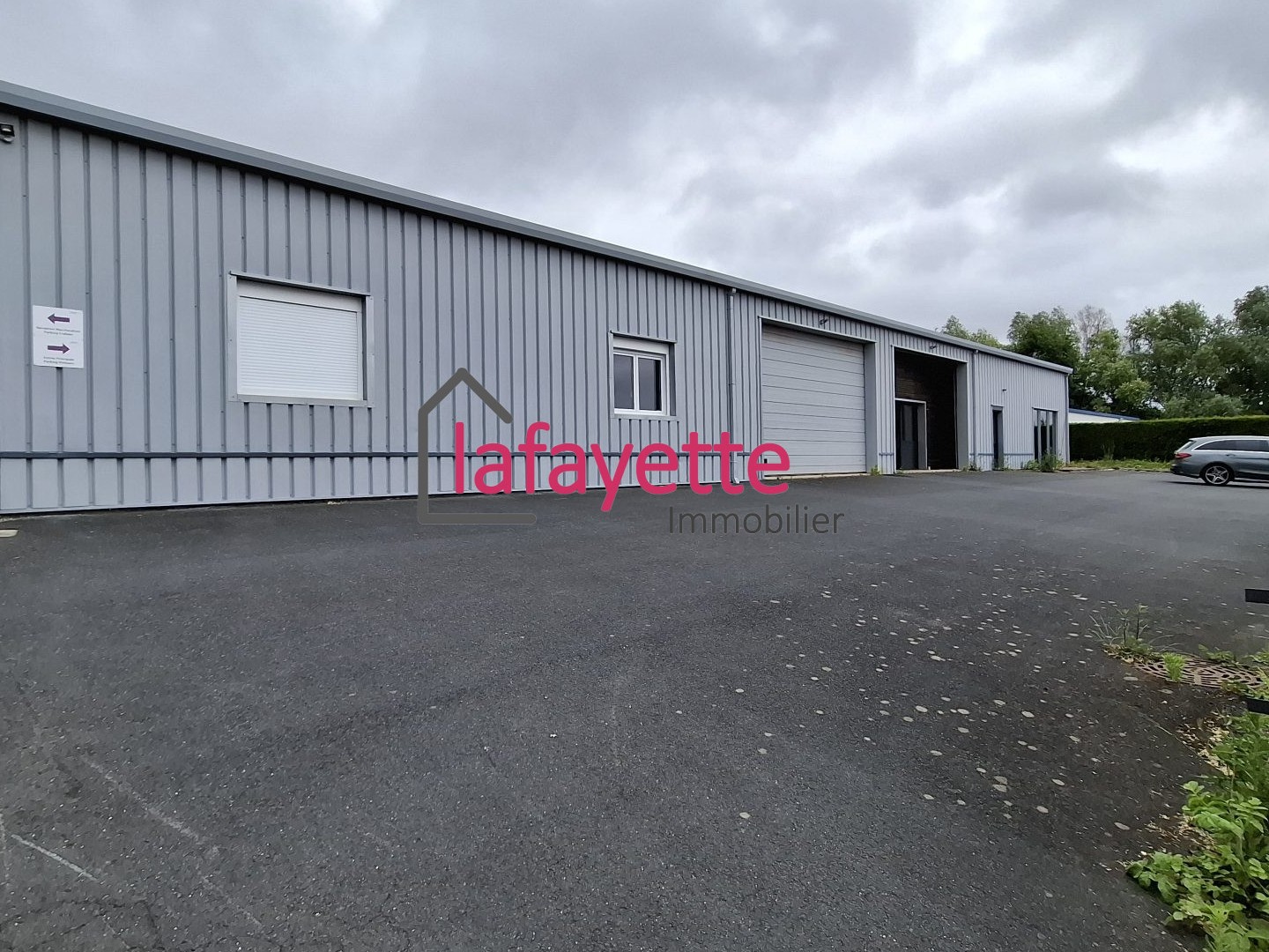 Immeuble à vendre - 740m2 - Bretteville-Sur-Odon (14760)