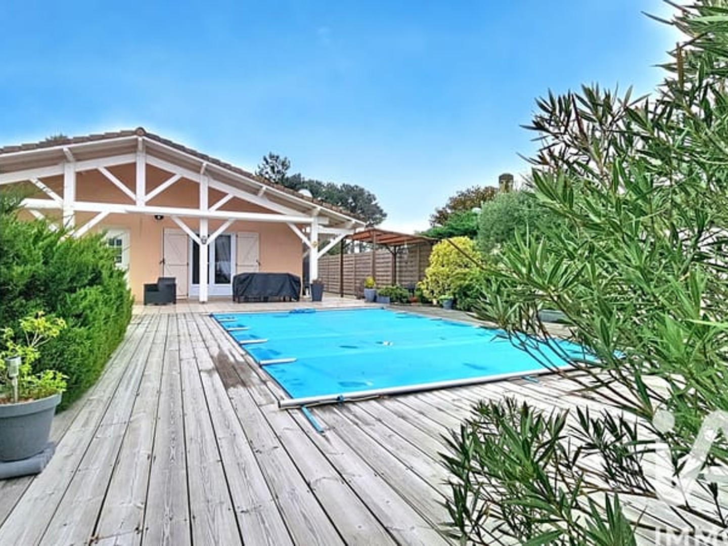 Maison à vendre - 4 pièces - 93m2 - Arès (33740)