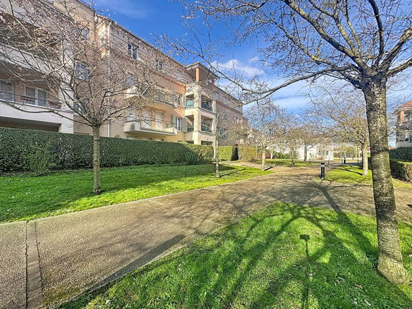 Appartement à vendre - 3 pièces - 64m2 - Élancourt (78990)