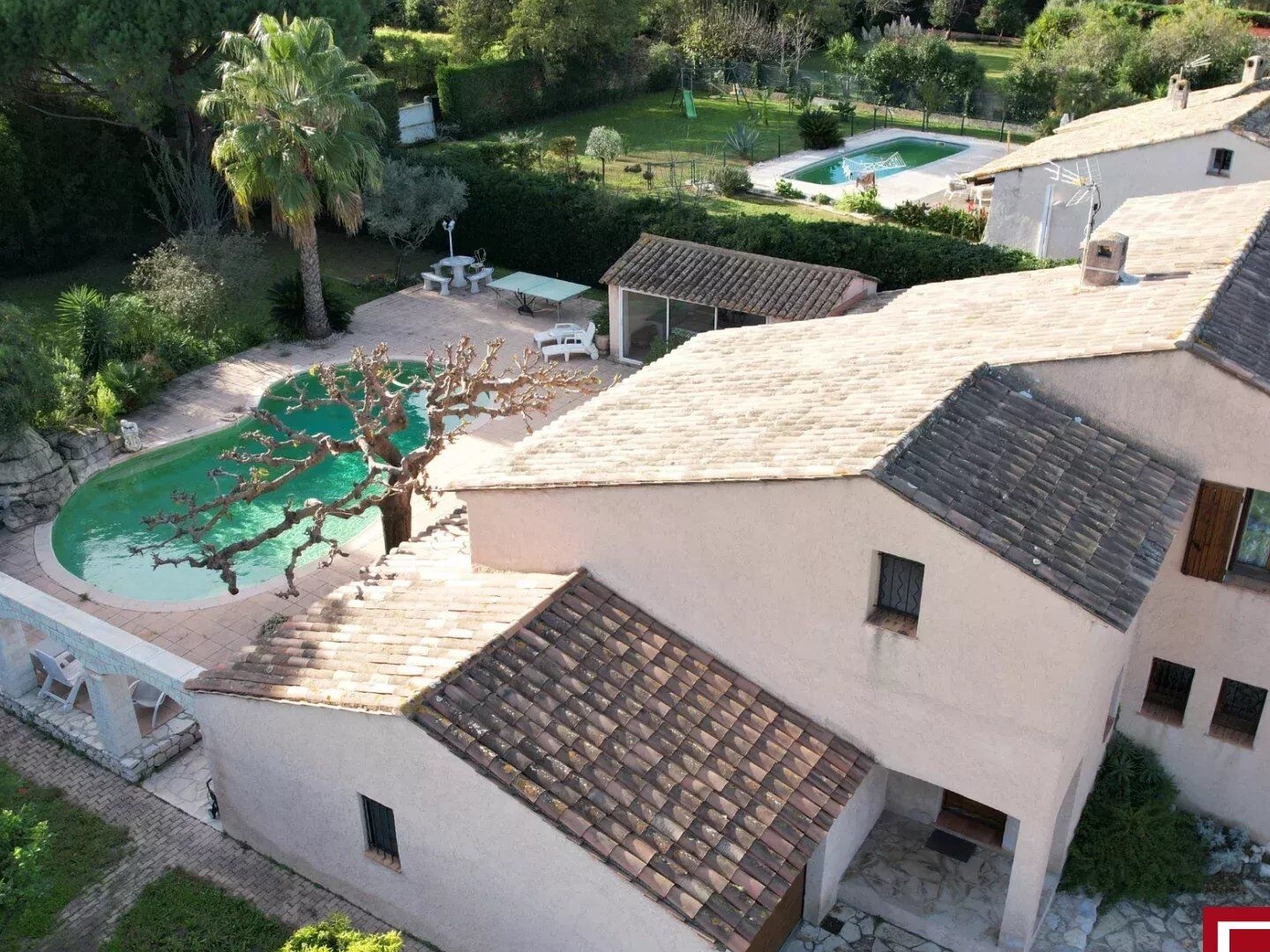 Antibes Villa + studio avec piscine