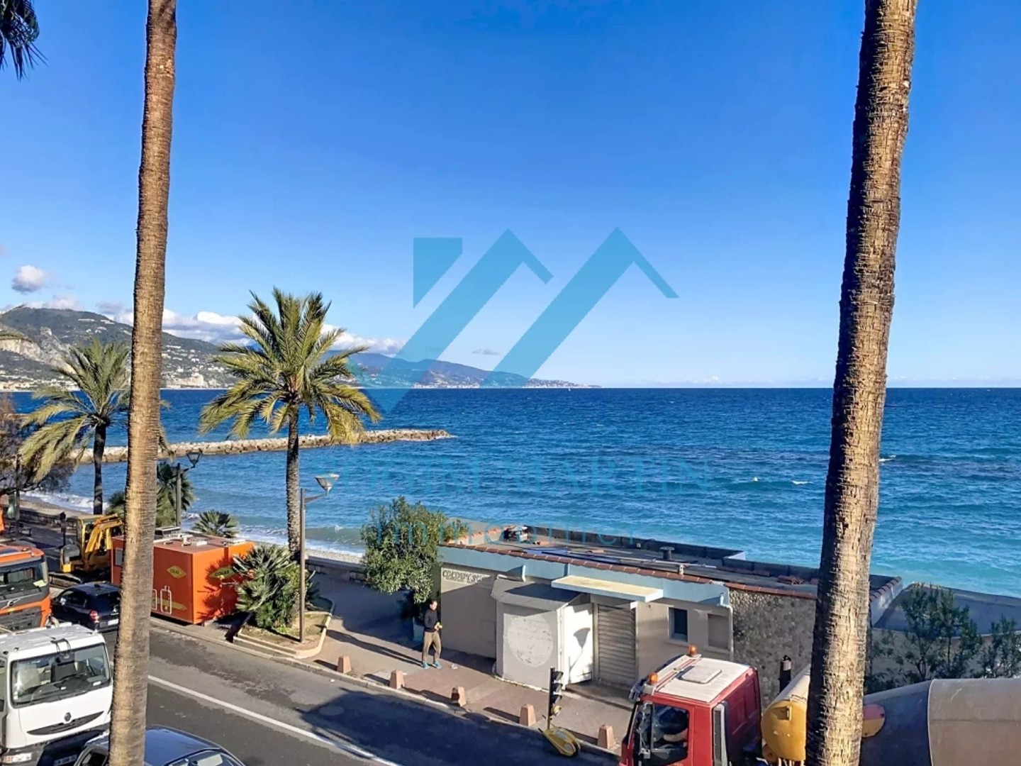 Roquebrune Cap Martin, La Plage, front de mer, 3 Pièces vue mer avec terrasses et garage