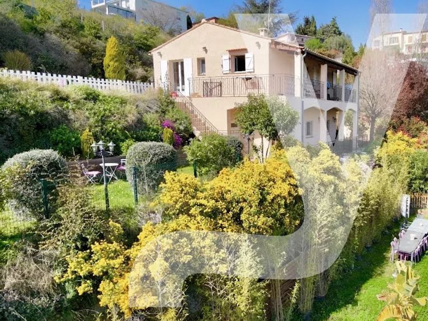 Maison 4 pièces 181 m²