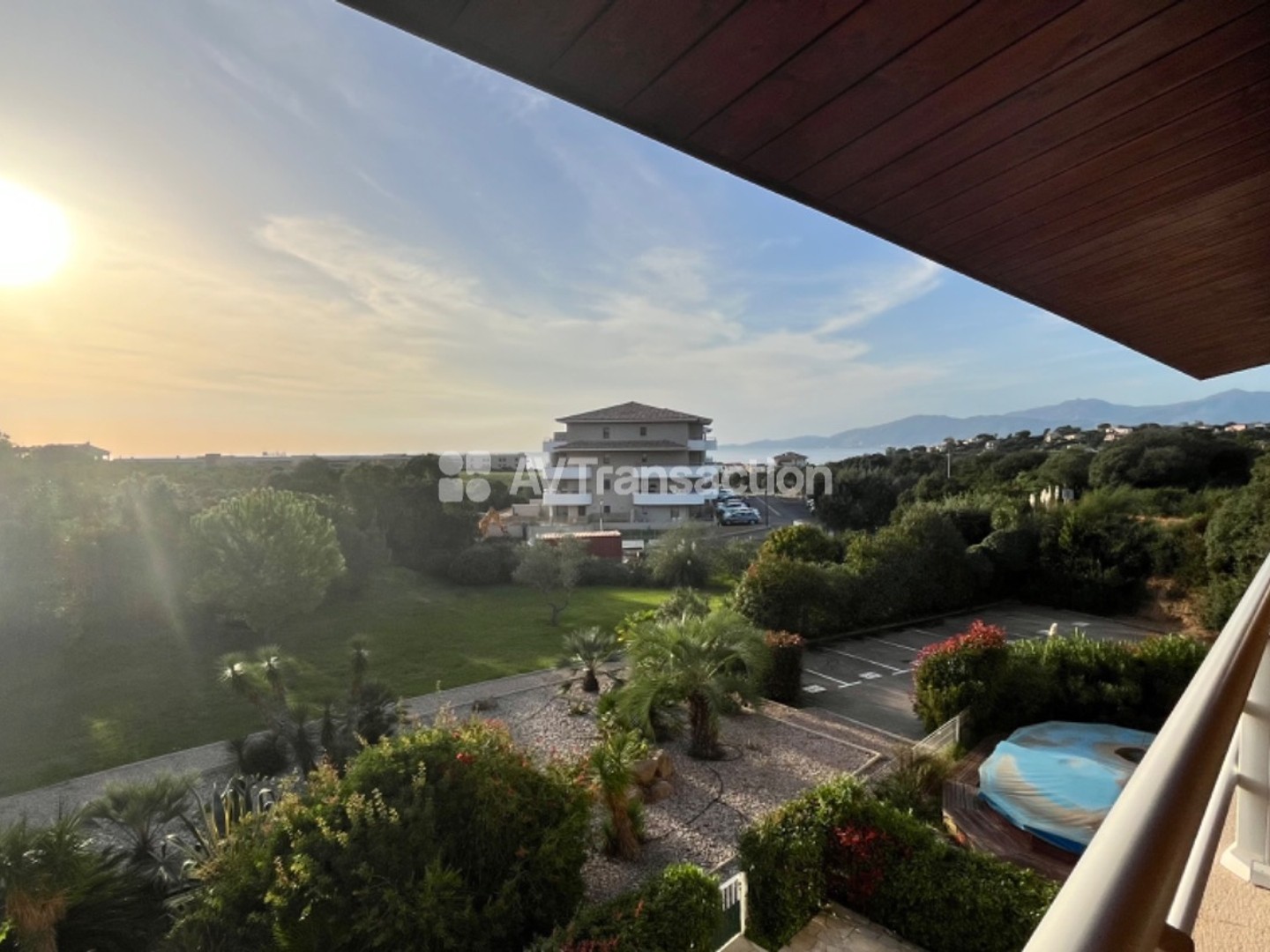 À vendre sur Agosta plage Appartement T3 vue mer