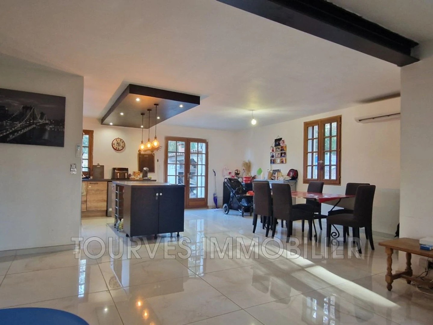 Maison à vendre - 6 pièces - 220m2 - Tourves (83170)