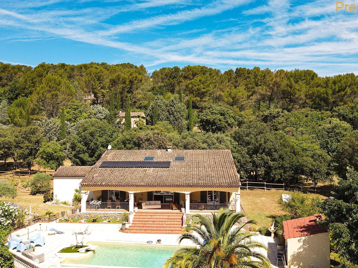 Villa 8 pièces 200 m²
