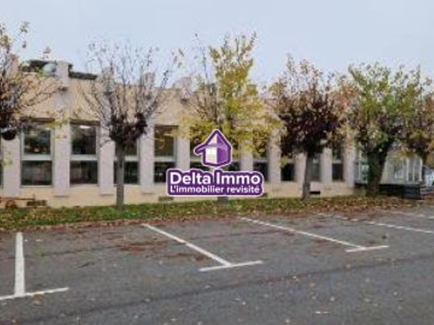 Locaux à vendre - 2340m2 - Évreux (27000)