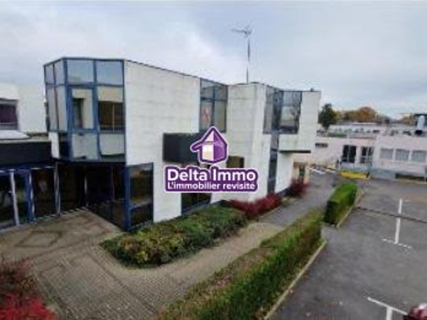 Locaux à vendre - 2340m2 - Évreux (27000)