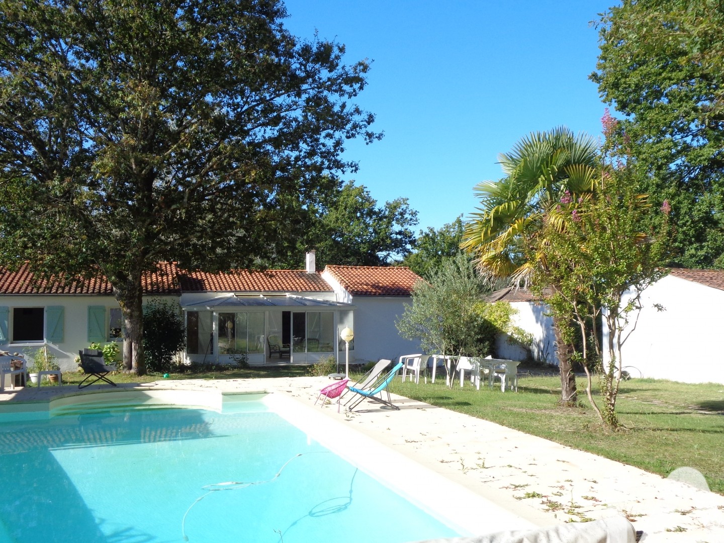 Maison à vendre - 7 pièces - 170m2 - Fontcouverte (17100)