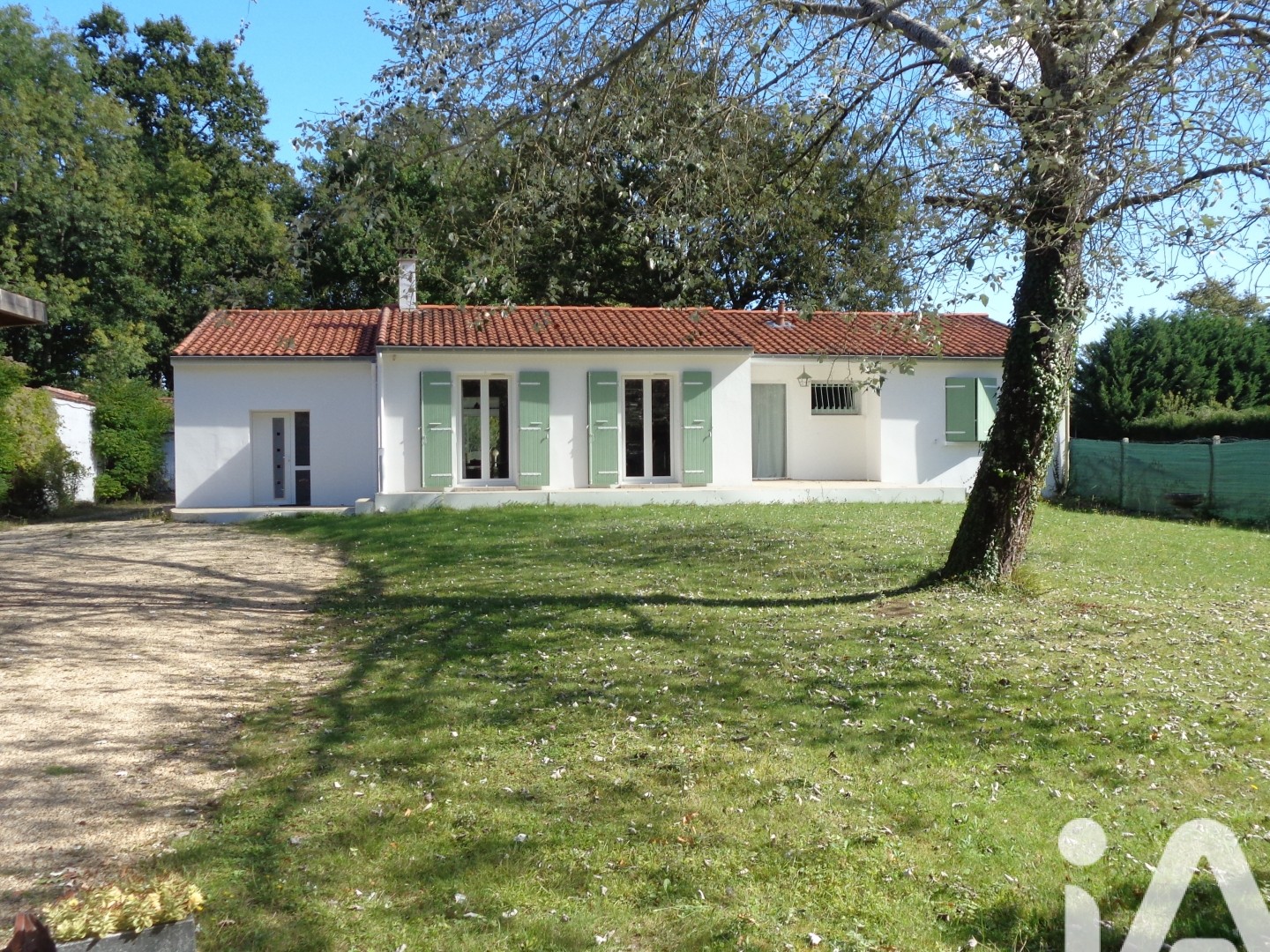 Maison à vendre - 7 pièces - 170m2 - Fontcouverte (17100)