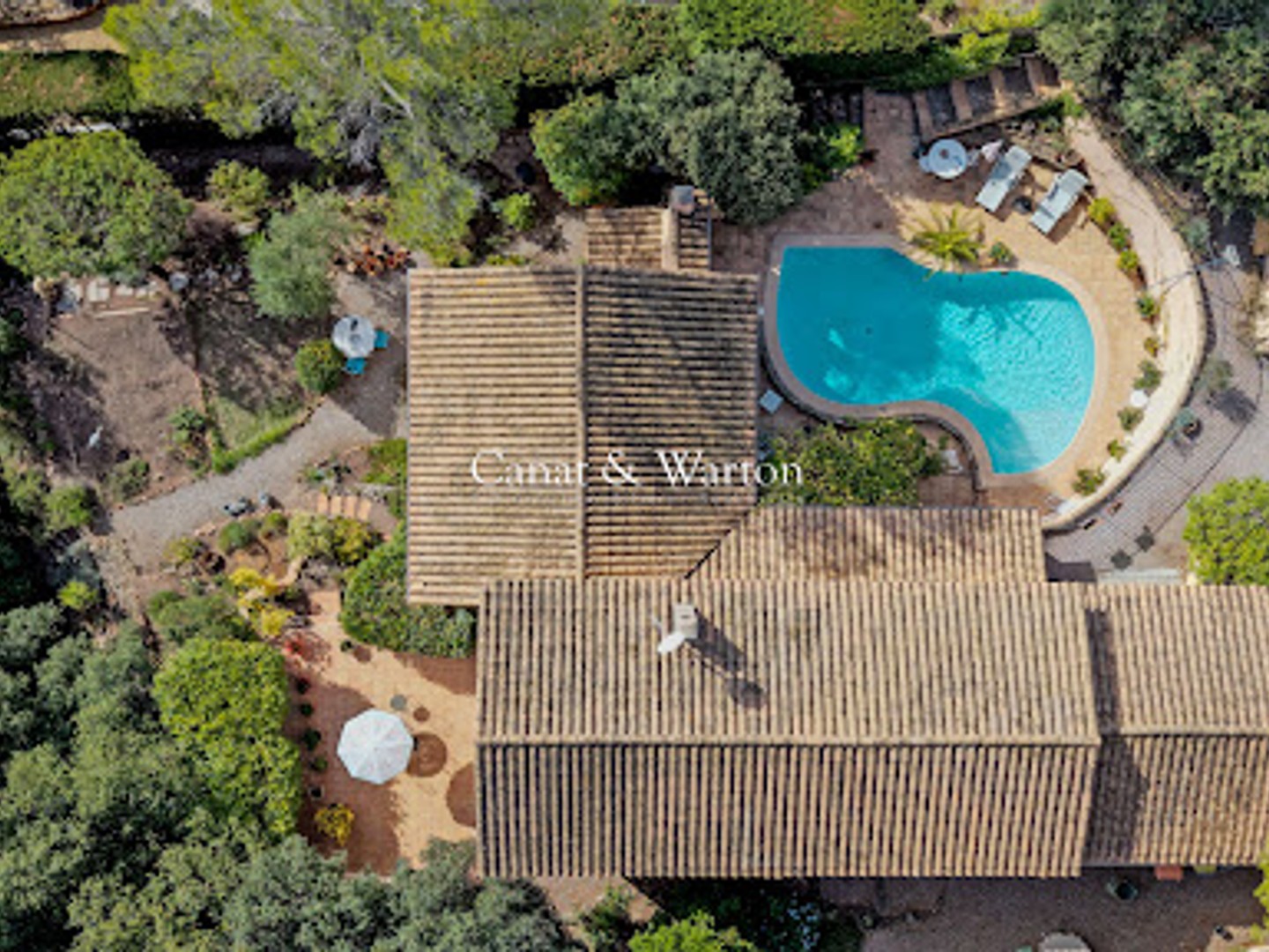 Maison à vendre - 6 pièces - 193m2 - Saint-Raphaël (83700)