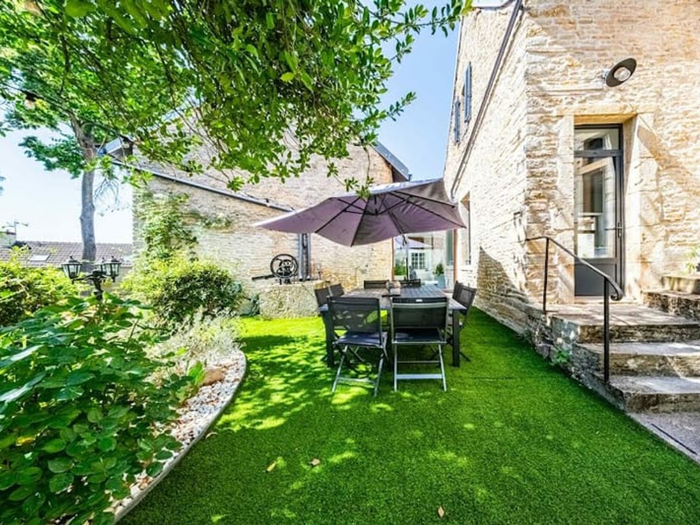 Maison à vendre - 9 pièces - 300m2 - Fontaine-Lès-Dijon (21121)