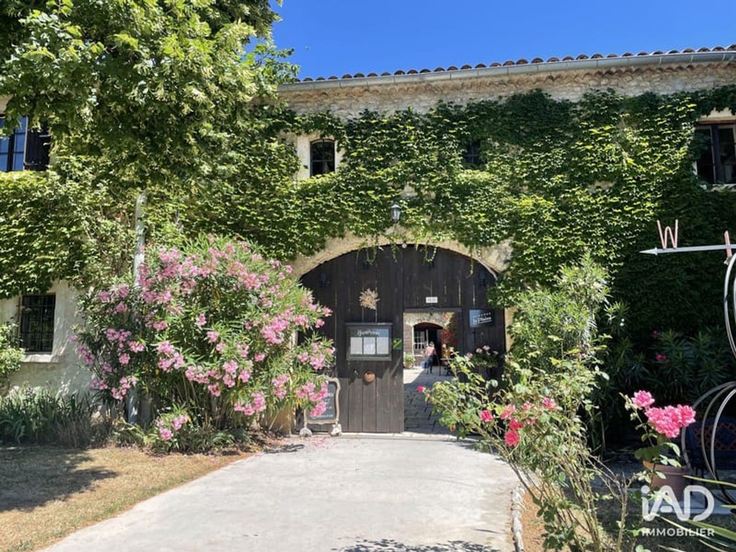 Magasin à vendre - 5 pièces - 1200m2 - Chabrillan (26400)
